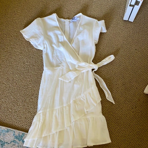 Princess Polly Dresses & Skirts - princess polly dress